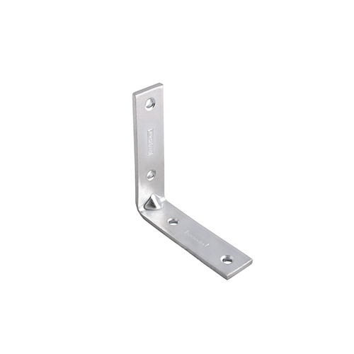 Handy home ofrece una gama extensa de herrajes, Jaladeras y Accesorios para mueble de madera, diseñados con la más alta calidad y precio accesible. Contamos con gran variedad de herrajes para cocina y gabinetes entre los que se encuentras correderas para cajón, bisagras bidimensionales y Jaladeras para mueble, fabricadas con variedad de materiales de alta calidad como acero inoxidable, acero galvanizado, zamac, aluminio, nylon etc. Que darán un toque moderno y una decoración única a tus muebles. Contamos con toda una línea completa de accesorios para closet que van desde el tubo, rodamientos, colgador de ganchos hasta tornillos para madera que te ayudaran a la fijación y soporte que necesitan tus puertas y muebles.