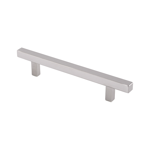 Handy home ofrece una gama extensa de herrajes, Jaladeras y Accesorios para mueble de madera, diseñados con la más alta calidad y precio accesible. Contamos con gran variedad de herrajes para cocina y gabinetes entre los que se encuentras correderas para cajón, bisagras bidimensionales y Jaladeras para mueble, fabricadas con variedad de materiales de alta calidad como acero inoxidable, acero galvanizado, zamac, aluminio, nylon etc. Que darán un toque moderno y una decoración única a tus muebles. Contamos con toda una línea completa de accesorios para closet que van desde el tubo, rodamientos, colgador de ganchos hasta tornillos para madera que te ayudaran a la fijación y soporte que necesitan tus puertas y muebles.