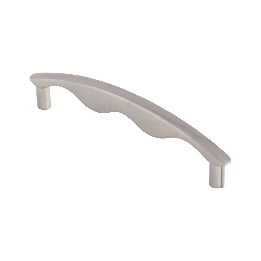 JALADERA CONTEMPORÁNEA PARA MUEBLE 3882 - Handy Home - Handy home ofrece una gama extensa de herrajes, Jaladeras y Accesorios para mueble de madera, diseñados con la más alta calidad y precio accesible. Contamos con gran variedad de herrajes para cocina y gabinetes entre los que se encuentras correderas para cajón, bisagras bidimensionales y Jaladeras para mueble, fabricadas con variedad de materiales de alta calidad como acero inoxidable, acero galvanizado, zamac, aluminio, nylon etc. Que darán un toque moderno y una decoración única a tus muebles. Contamos con toda una línea completa de accesorios para closet que van desde el tubo, rodamientos, colgador de ganchos hasta tornillos para madera que te ayudaran a la fijación y soporte que necesitan tus puertas y muebles.