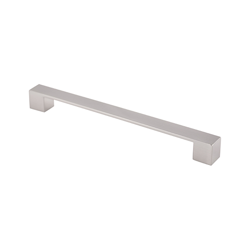 Handy home ofrece una gama extensa de herrajes, Jaladeras y Accesorios para mueble de madera, diseñados con la más alta calidad y precio accesible. Contamos con gran variedad de herrajes para cocina y gabinetes entre los que se encuentras correderas para cajón, bisagras bidimensionales y Jaladeras para mueble, fabricadas con variedad de materiales de alta calidad como acero inoxidable, acero galvanizado, zamac, aluminio, nylon etc. Que darán un toque moderno y una decoración única a tus muebles. Contamos con toda una línea completa de accesorios para closet que van desde el tubo, rodamientos, colgador de ganchos hasta tornillos para madera que te ayudaran a la fijación y soporte que necesitan tus puertas y muebles.