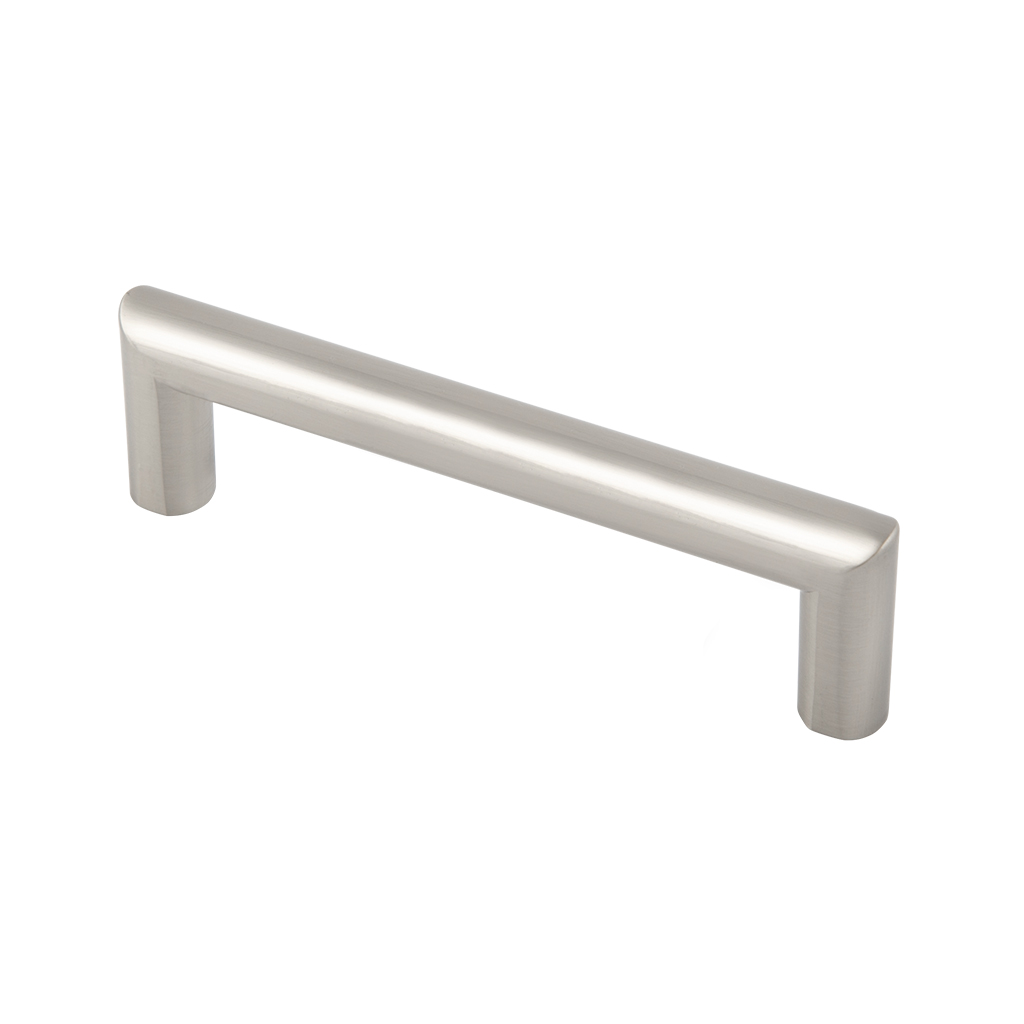 JALADERA CONTEMPORÁNEA PARA MUEBLE 3900 - Handy Home - Handy home ofrece una gama extensa de herrajes, Jaladeras y Accesorios para mueble de madera, diseñados con la más alta calidad y precio accesible. Contamos con gran variedad de herrajes para cocina y gabinetes entre los que se encuentras correderas para cajón, bisagras bidimensionales y Jaladeras para mueble, fabricadas con variedad de materiales de alta calidad como acero inoxidable, acero galvanizado, zamac, aluminio, nylon etc. Que darán un toque moderno y una decoración única a tus muebles. Contamos con toda una línea completa de accesorios para closet que van desde el tubo, rodamientos, colgador de ganchos hasta tornillos para madera que te ayudaran a la fijación y soporte que necesitan tus puertas y muebles.