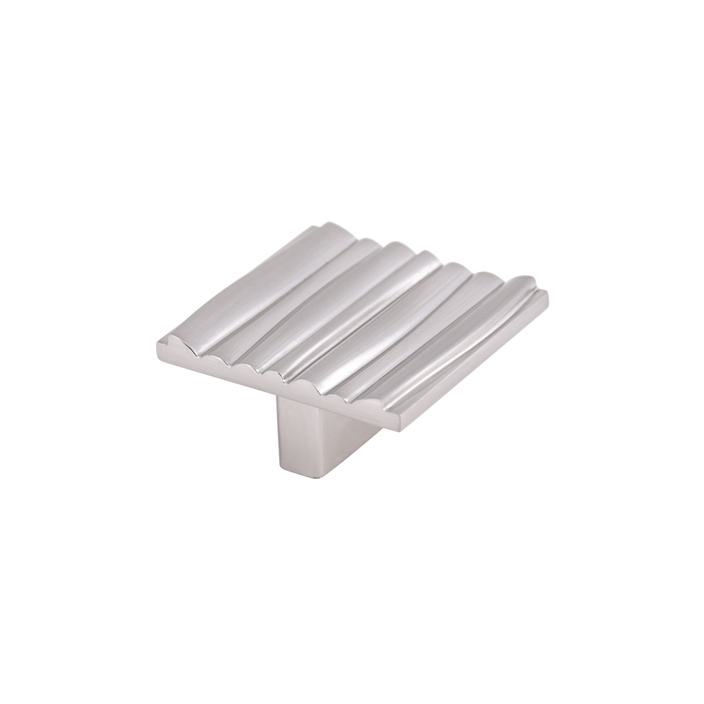 BOTÓN CONTEMPORÁNEO PARA MUEBLE 3936 - Handy Home - Handy home ofrece una gama extensa de herrajes, Jaladeras y Accesorios para mueble de madera, diseñados con la más alta calidad y precio accesible. Contamos con gran variedad de herrajes para cocina y gabinetes entre los que se encuentras correderas para cajón, bisagras bidimensionales y Jaladeras para mueble, fabricadas con variedad de materiales de alta calidad como acero inoxidable, acero galvanizado, zamac, aluminio, nylon etc. Que darán un toque moderno y una decoración única a tus muebles. Contamos con toda una línea completa de accesorios para closet que van desde el tubo, rodamientos, colgador de ganchos hasta tornillos para madera que te ayudaran a la fijación y soporte que necesitan tus puertas y muebles.
