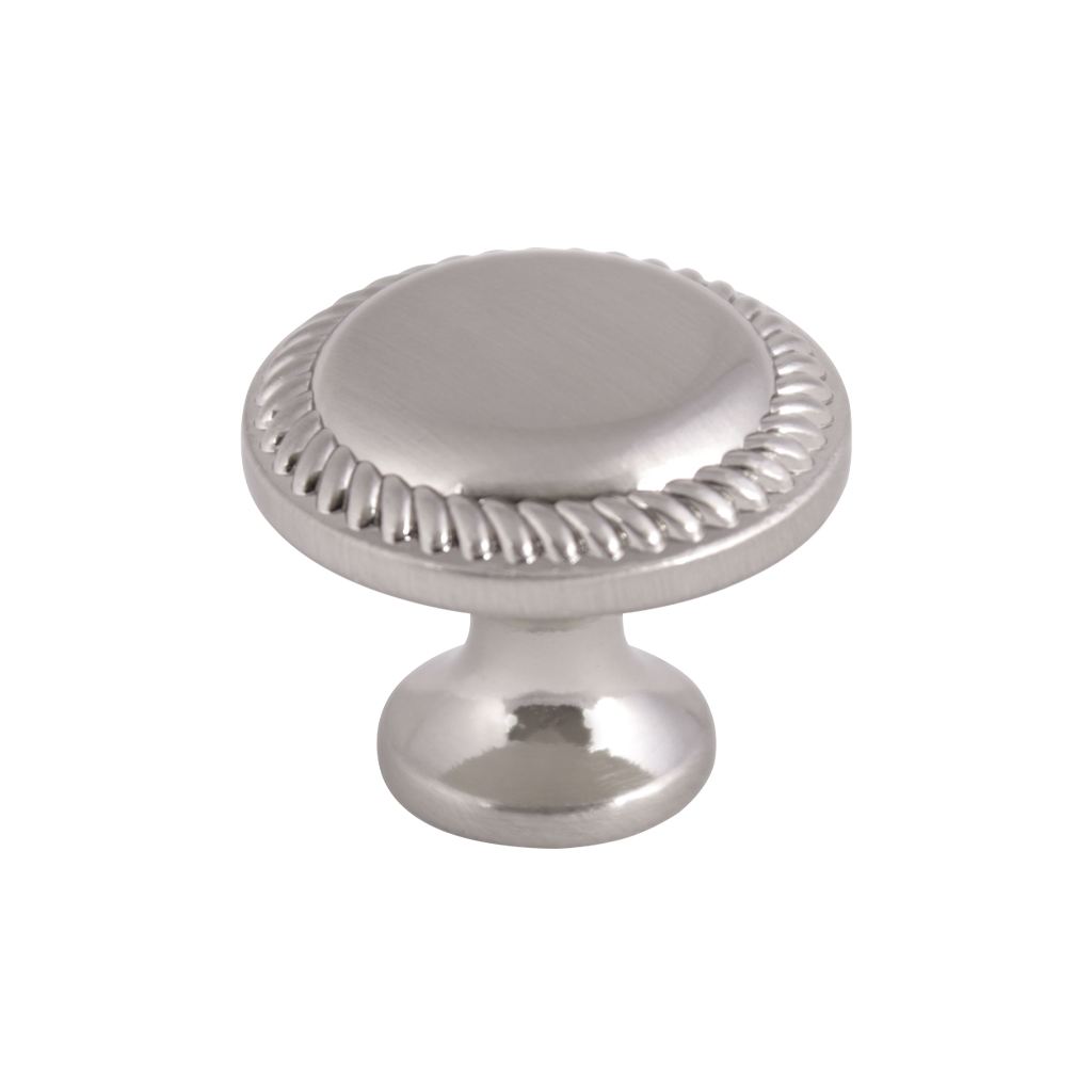 BOTÓN TRADICIONAL PARA MUEBLE 3834 - 3835 - Handy Home - Handy home ofrece una gama extensa de herrajes, Jaladeras y Accesorios para mueble de madera, diseñados con la más alta calidad y precio accesible. Contamos con gran variedad de herrajes para cocina y gabinetes entre los que se encuentras correderas para cajón, bisagras bidimensionales y Jaladeras para mueble, fabricadas con variedad de materiales de alta calidad como acero inoxidable, acero galvanizado, zamac, aluminio, nylon etc. Que darán un toque moderno y una decoración única a tus muebles. Contamos con toda una línea completa de accesorios para closet que van desde el tubo, rodamientos, colgador de ganchos hasta tornillos para madera que te ayudaran a la fijación y soporte que necesitan tus puertas y muebles.