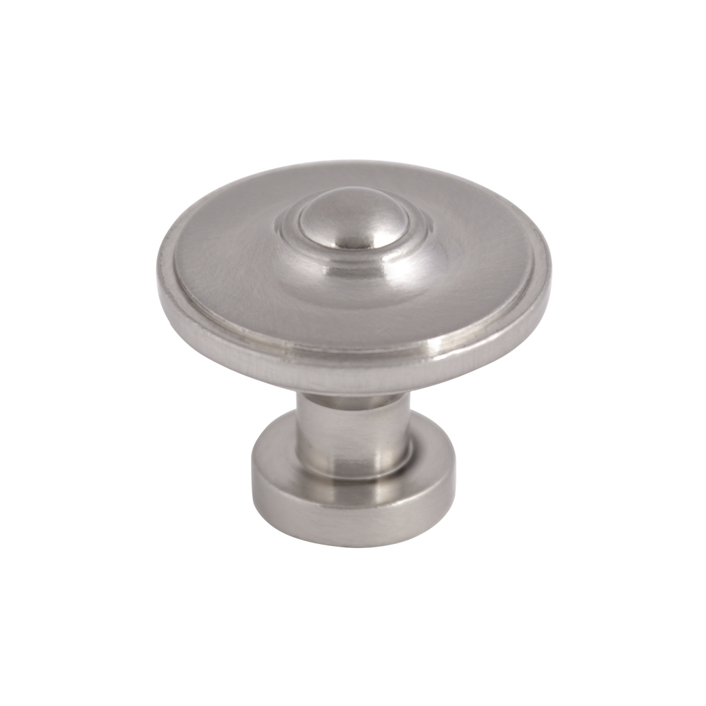 BOTÓN TRADICIONAL PARA MUEBLE 3894 - Handy Home - Handy home ofrece una gama extensa de herrajes, Jaladeras y Accesorios para mueble de madera, diseñados con la más alta calidad y precio accesible. Contamos con gran variedad de herrajes para cocina y gabinetes entre los que se encuentras correderas para cajón, bisagras bidimensionales y Jaladeras para mueble, fabricadas con variedad de materiales de alta calidad como acero inoxidable, acero galvanizado, zamac, aluminio, nylon etc. Que darán un toque moderno y una decoración única a tus muebles. Contamos con toda una línea completa de accesorios para closet que van desde el tubo, rodamientos, colgador de ganchos hasta tornillos para madera que te ayudaran a la fijación y soporte que necesitan tus puertas y muebles.