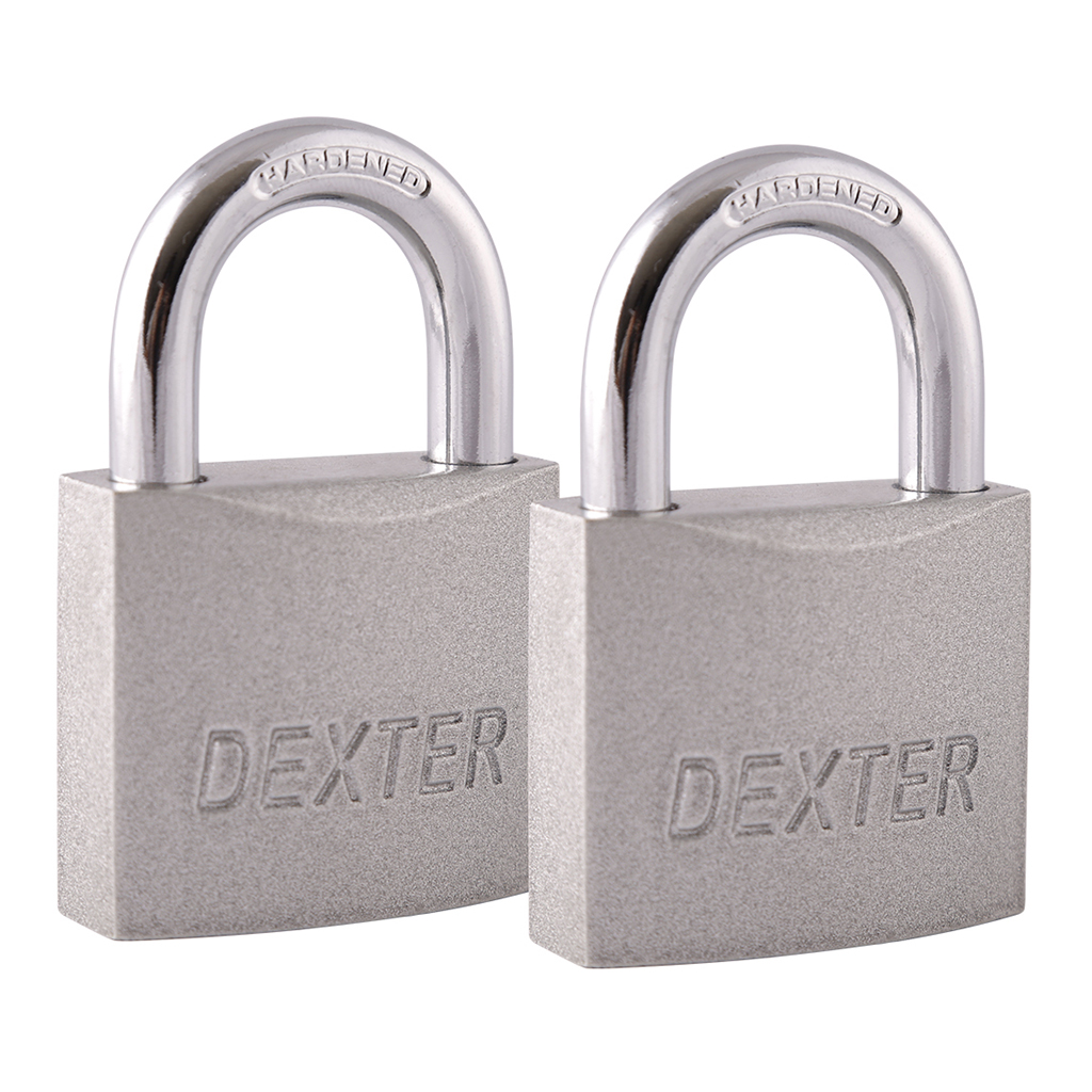 COMBO CANDADO METÁLICO CILINDRO DE HIERRO DE GANCHO CORTO CON 2 PIEZAS - Dexter - Marca mexicana líder en el mercado ferretero ofreciendo cerraduras, bisagras, candados y accesorios para puerta y mueble, brindando gran confianza a nuestros clientes con sus productos de la más alta calidad, buen precio, mayor durabilidad y mejor funcionamiento, manejando materiales de fabricación como Latón, Acero inoxidable, Aluminio etc. Proporcionando mayor seguridad y confianza en la protección de tu hogar, oficina, negocio o cualquier tipo de espacio. Nuestros productos manejan gran variedad de acabados como: Níquel Satinado, Latón Antiguo, Latón Brillante, Blanco, ADK, Negro, Beige entre otros. Con variedad de mecanismos de instalación y tipos de llave.