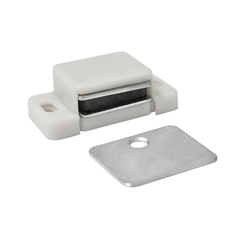 Handy home ofrece una gama extensa de herrajes, Jaladeras y Accesorios para mueble de madera, diseñados con la más alta calidad y precio accesible. Contamos con gran variedad de herrajes para cocina y gabinetes entre los que se encuentras correderas para cajón, bisagras bidimensionales y Jaladeras para mueble, fabricadas con variedad de materiales de alta calidad como acero inoxidable, acero galvanizado, zamac, aluminio, nylon etc. Que darán un toque moderno y una decoración única a tus muebles. Contamos con toda una línea completa de accesorios para closet que van desde el tubo, rodamientos, colgador de ganchos hasta tornillos para madera que te ayudaran a la fijación y soporte que necesitan tus puertas y muebles.